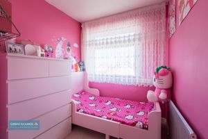 Bedroom- click for photo gallery